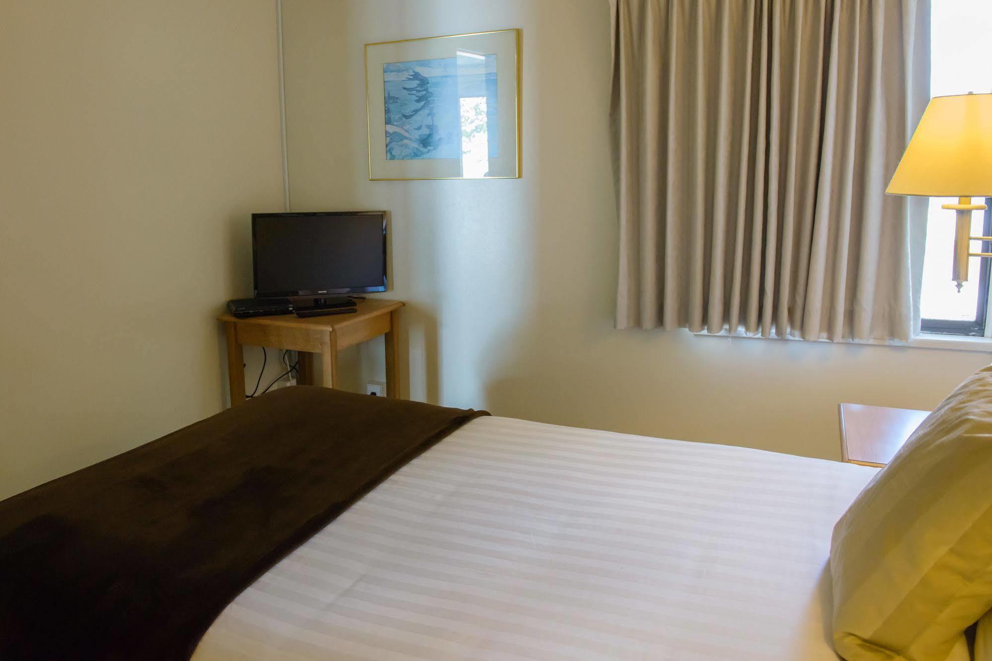 Driftwood Inn Sechelt Eksteriør bilde