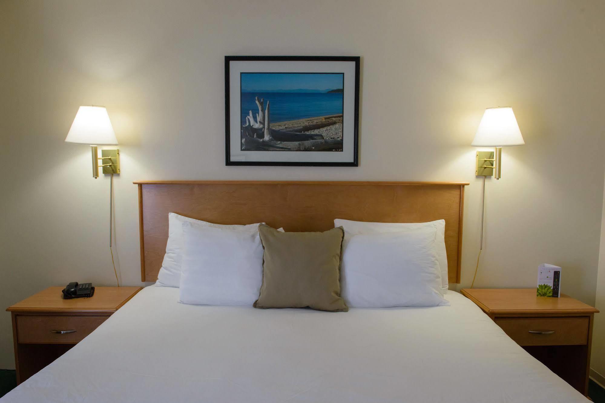 Driftwood Inn Sechelt Eksteriør bilde