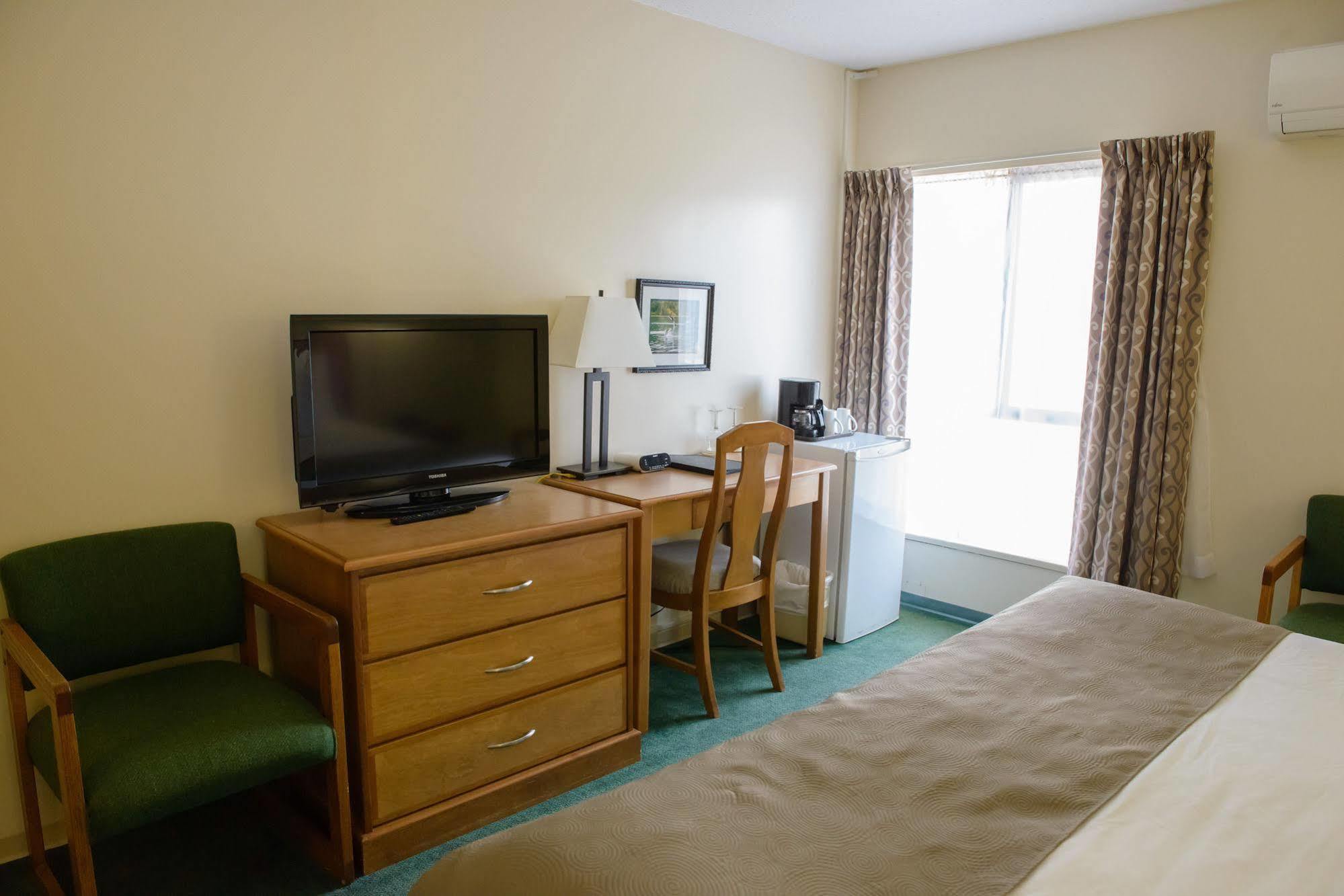 Driftwood Inn Sechelt Eksteriør bilde