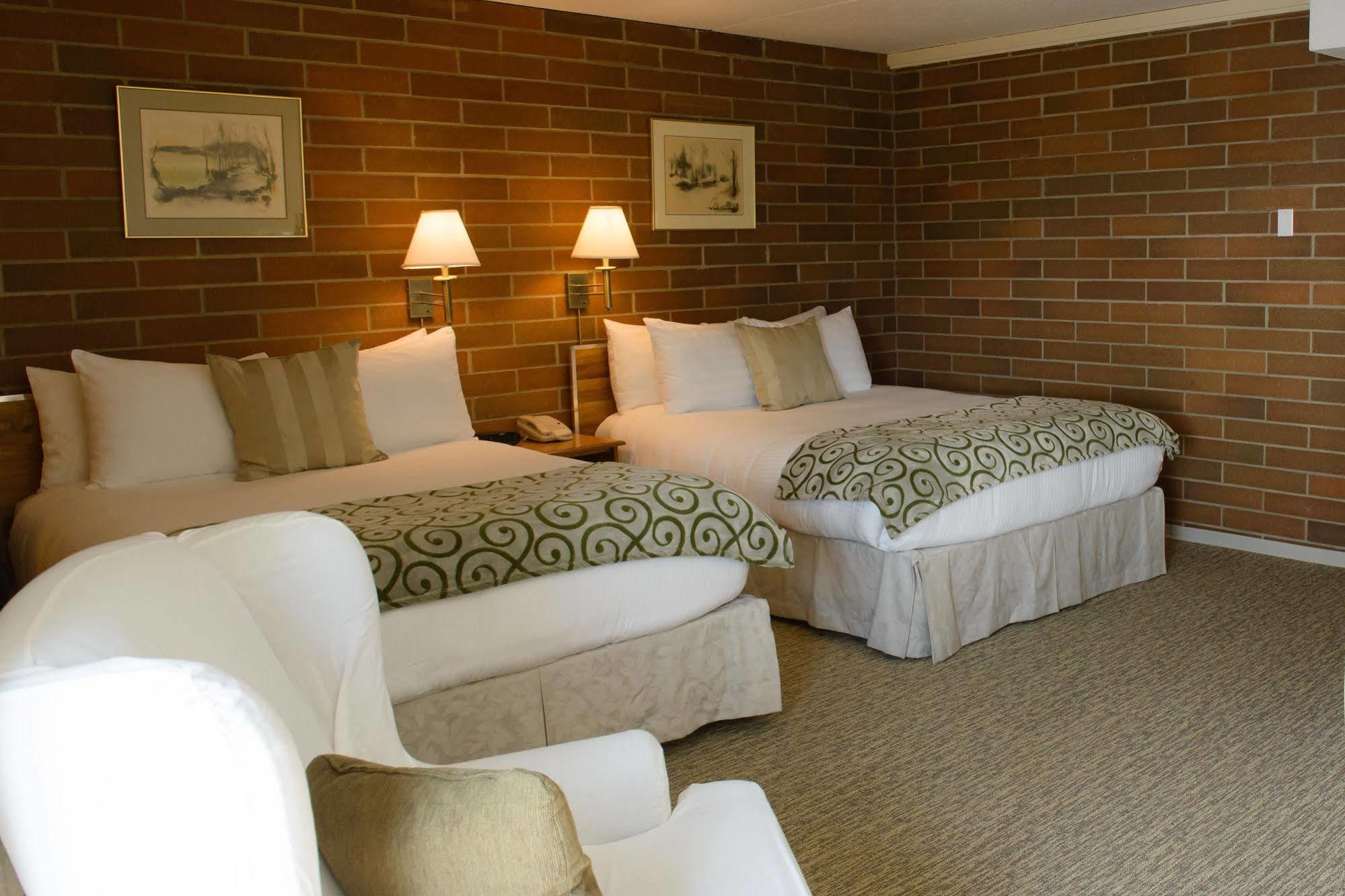 Driftwood Inn Sechelt Eksteriør bilde