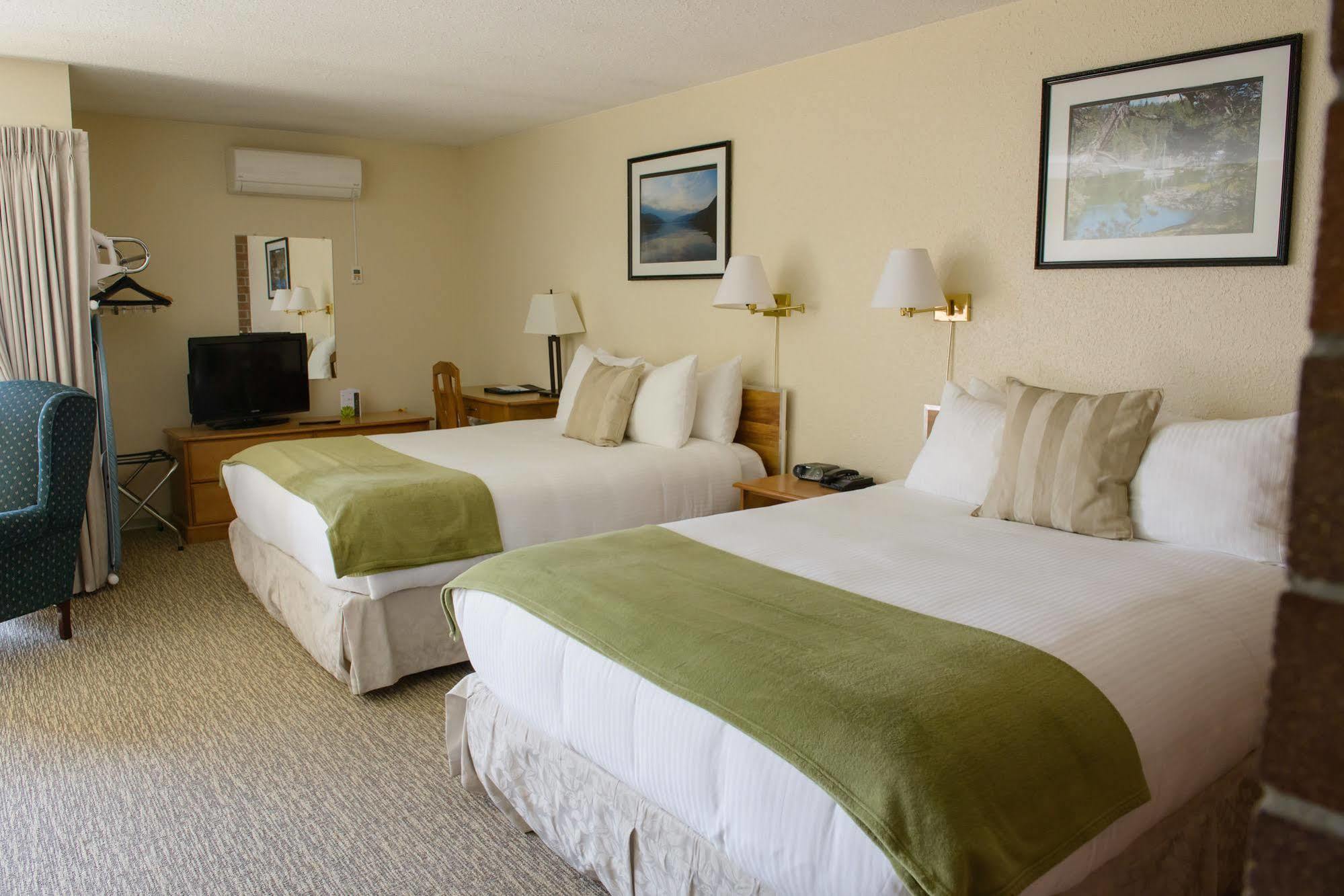 Driftwood Inn Sechelt Eksteriør bilde
