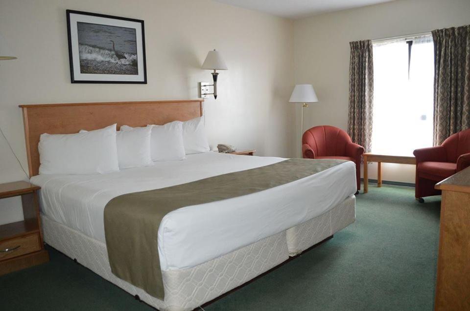 Driftwood Inn Sechelt Eksteriør bilde